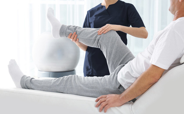 fisioterapia-domicilio-ginocchio-anca-1-1080x675.jpeg